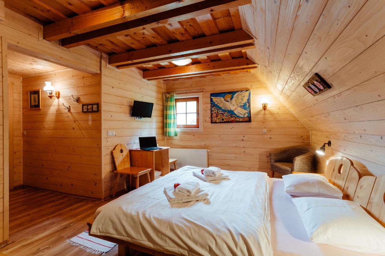 Wellness Rezort Janosikov Dvor Zázrivá Buitenkant foto