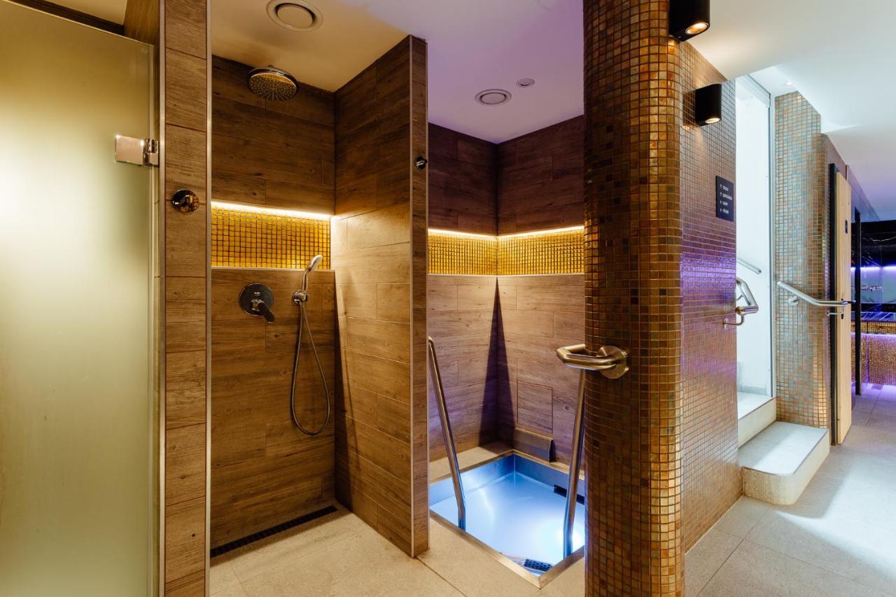 Wellness Rezort Janosikov Dvor Zázrivá Buitenkant foto